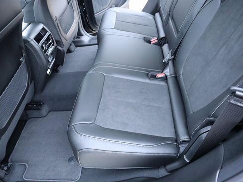 New 2025 Jeep Grand Cherokee Altitude image 12