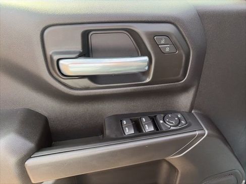 Used 2026 Chevrolet Silverado 1500 Custom Trail Boss w/ Turbomax Blackout Package AWD/4WD image 14