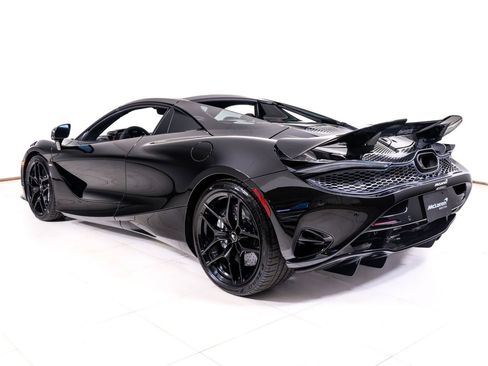 Used 2024 McLaren 750S Spider image 4