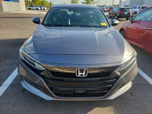 Used 2018 Honda Accord Sport image 3