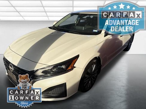 Used 2023 Nissan Altima 2.5 SV w/ SV Premium Package FWD image 6