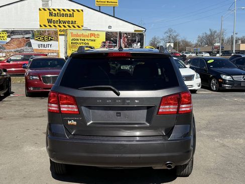 Used 2017 Dodge Journey SE w/ Flexible Seating Group FWD image 4