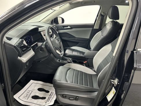 Certified 2023 Volkswagen Taos SEL AWD/4WD image 9