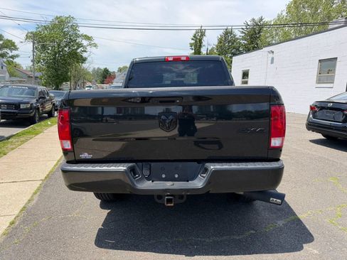Used 2018 RAM 1500 Express w/ Black Ram 1500 Express Group AWD/4WD image 7