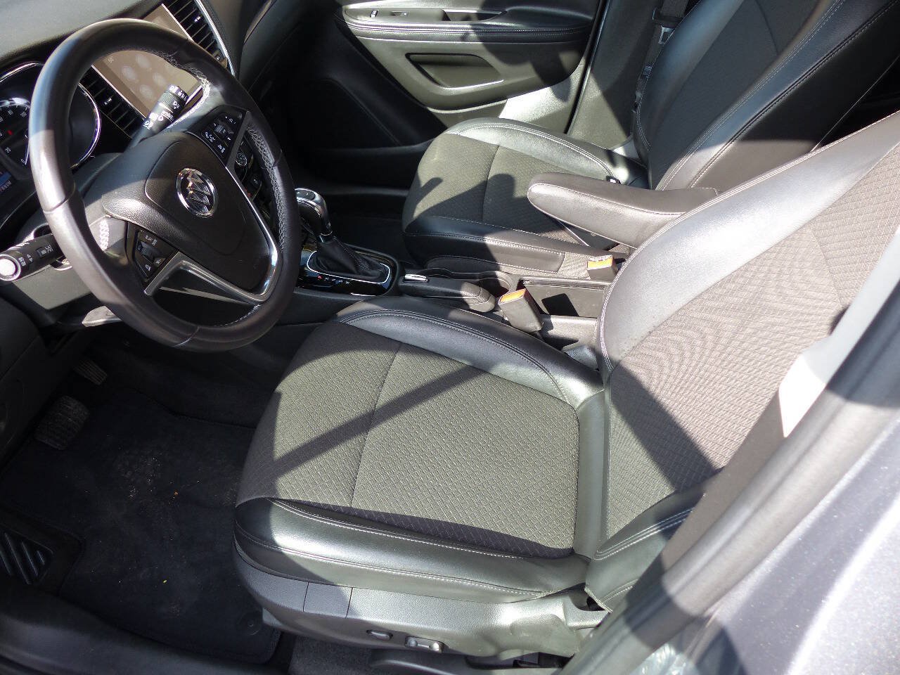 Used 2019 Buick Encore Preferred w/ Safety Package FWD image 16