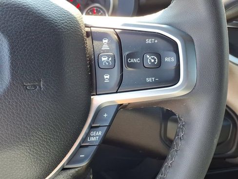 Used 2025 RAM 2500 Big Horn AWD/4WD image 10