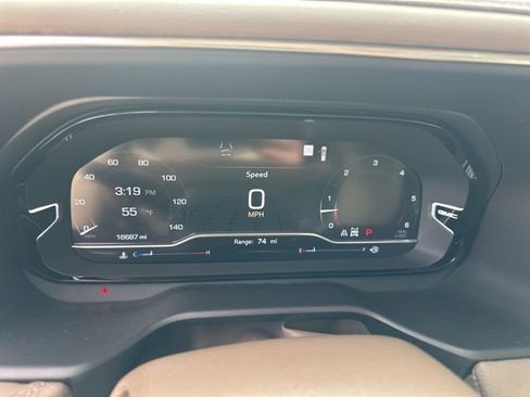 Certified 2024 GMC Yukon Denali image 17