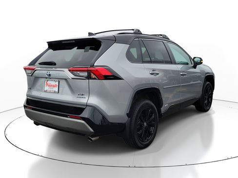 Used 2024 Toyota RAV4 XSE w/ Weather Package AWD/4WD image 4