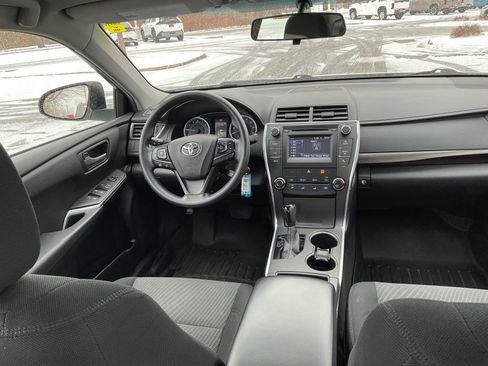 Used 2017 Toyota Camry LE image 18