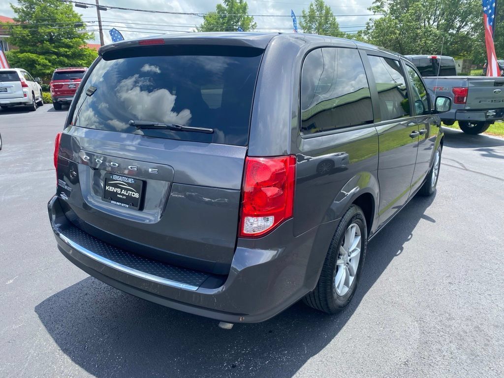 Used 2019 Dodge Grand Caravan SE FWD image 5