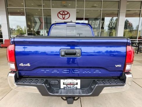Used 2022 Toyota Tacoma SR5 image 10