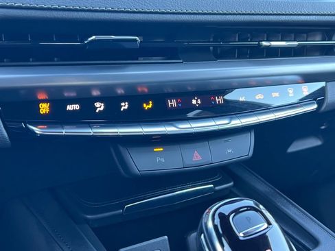 Certified 2024 Cadillac XT4 Premium Luxury image 25