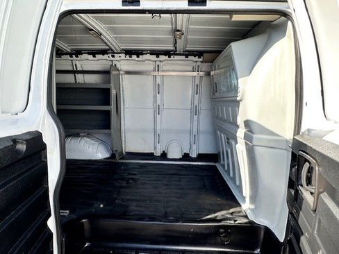Used 2016 Chevrolet Express 2500 Express image 17