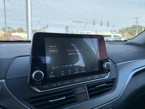 Used 2024 Nissan Altima 2.5 SR image 15