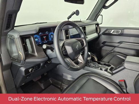 Used 2026 Ford Bronco Badlands AWD/4WD image 15