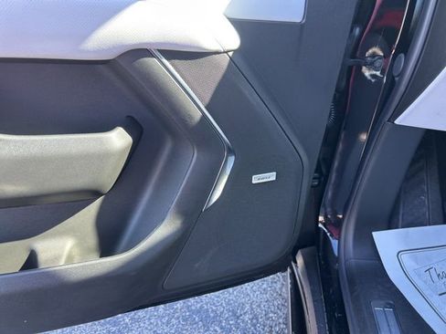 New 2026 Chevrolet Suburban Premier image 14