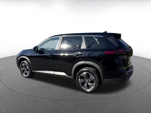 Used 2025 Nissan Rogue SV image 10