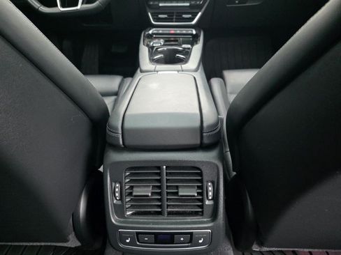 Used 2023 Audi e-tron GT Prestige AWD/4WD image 48