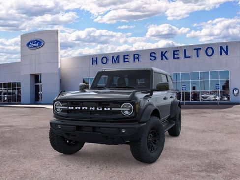 New 2026 Ford Bronco Outer Banks w/ Sasquatch Package AWD/4WD image 2