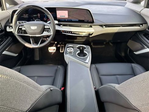 New 2026 Cadillac Optiq Luxury 1 image 14