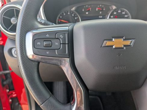 Used 2025 Chevrolet Blazer LT FWD image 13