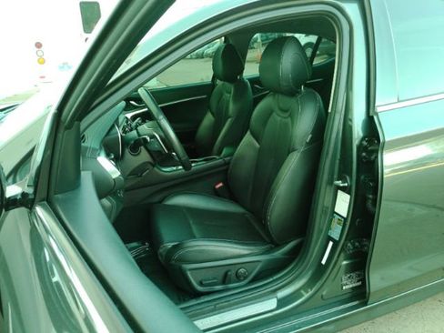 Used 2020 Genesis G70 2.0T image 14