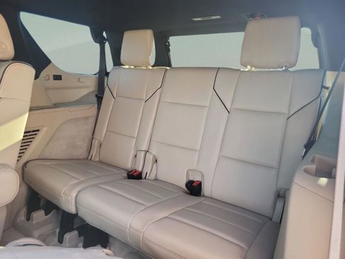 Used 2021 Cadillac Escalade Premium Luxury w/ Performance Package image 14