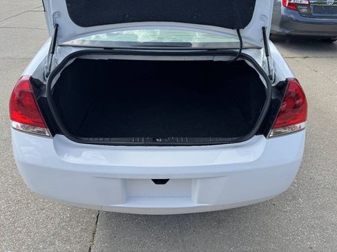 Used 2011 Chevrolet Impala LS FWD image 16