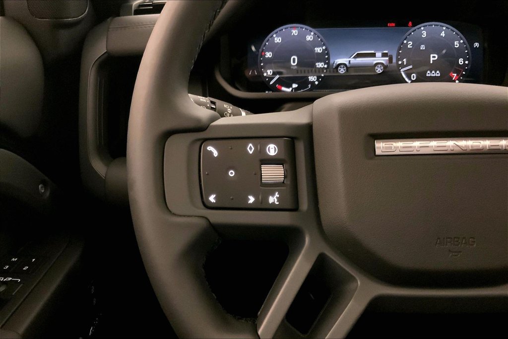 Used 2026 Land Rover Defender 110 X-Dynamic SE AWD/4WD image 18