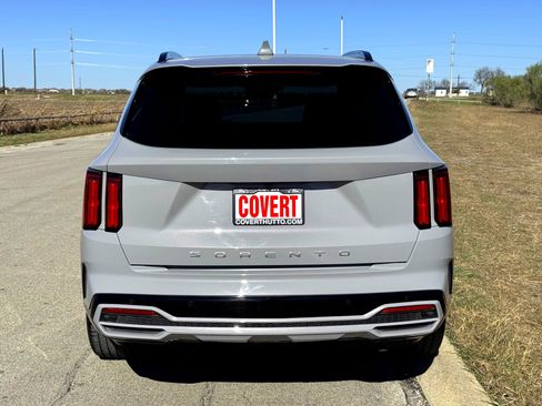 Used 2022 Kia Sorento SX image 7