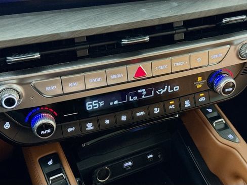 Certified 2024 Kia Telluride EX X-Line AWD/4WD image 16