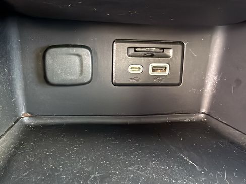 Used 2020 GMC Acadia SLT image 17