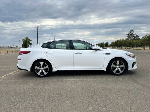 Used 2019 Kia Optima S w/ S Panoramic Sunroof Package FWD image 4