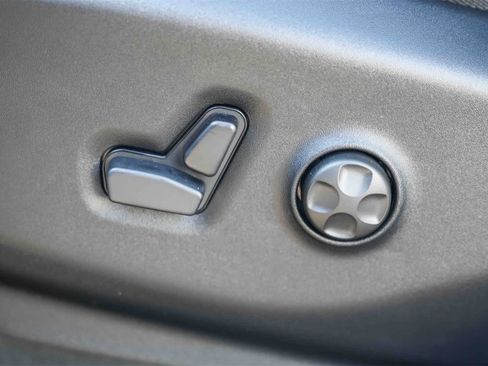 New 2026 Chrysler Voyager LX image 23