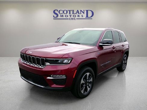Used 2024 Jeep Grand Cherokee Limited 4xe AWD/4WD image 2