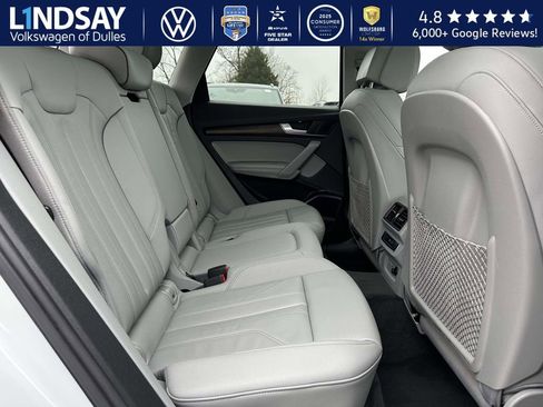 Used 2023 Audi Q5 e Premium Plus w/ Premium Plus Package image 12