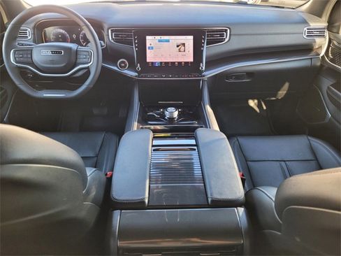 Used 2024 Jeep Wagoneer L 4WD w/ Premium Group I image 11