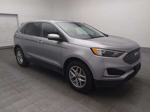 Used 2024 Ford Edge SEL image 11