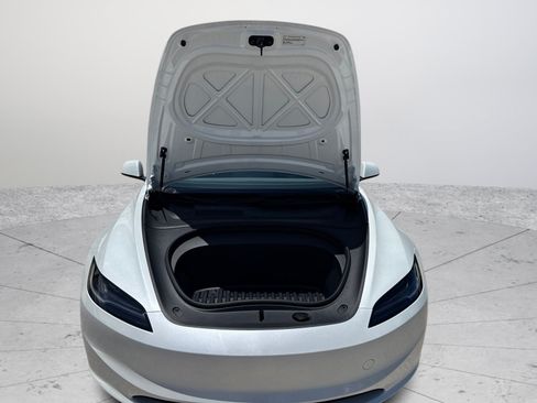Used 2025 Tesla Model 3 Long Range RWD image 43