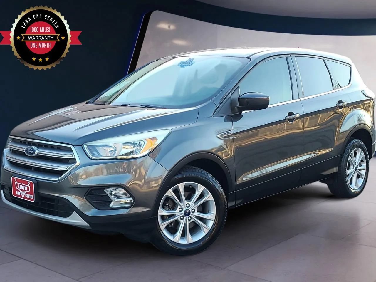 Used 2017 Ford Escape SE FWD image 1