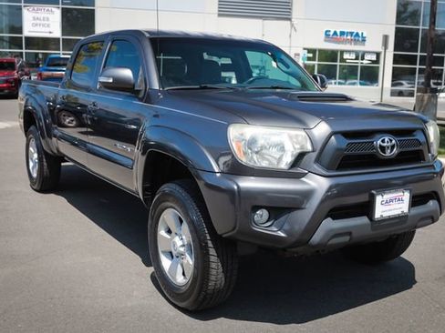 Used 2015 Toyota Tacoma 4x4 Double Cab w/ TRD Sport Package image 6