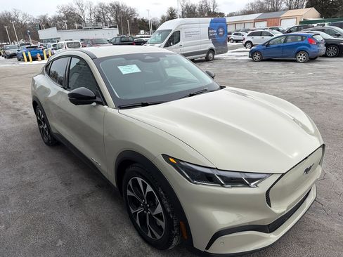 Used 2025 Ford Mustang Mach-E Select w/ Comfort Package Lite image 9