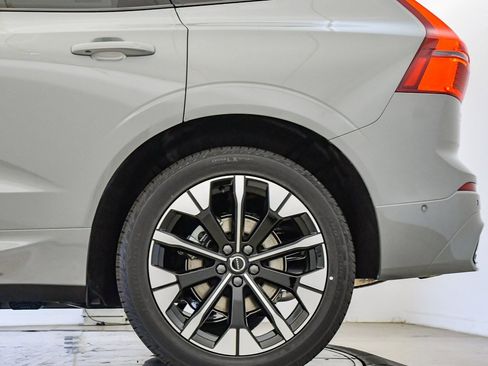 New 2026 Volvo XC60 B5 Plus w/ Climate Package PRO image 11