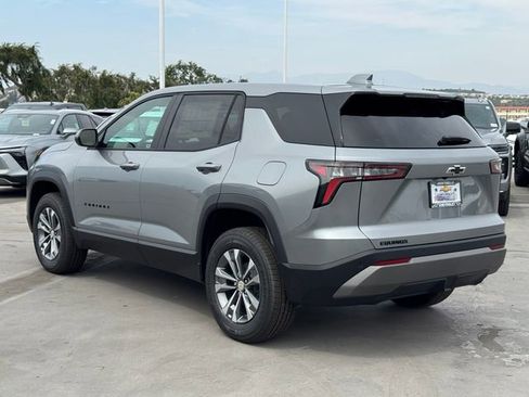 New 2026 Chevrolet Equinox LT w/ Convenience Package II image 3