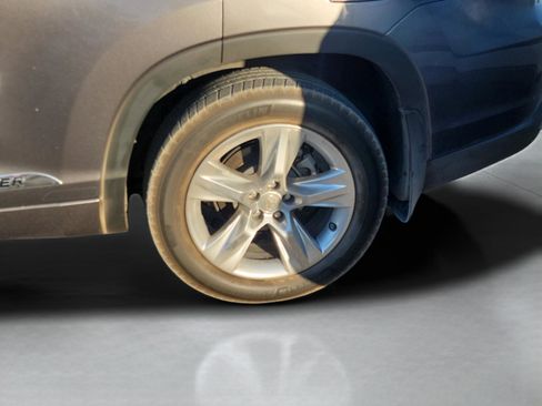 Used 2015 Toyota Highlander Limited Platinum image 25