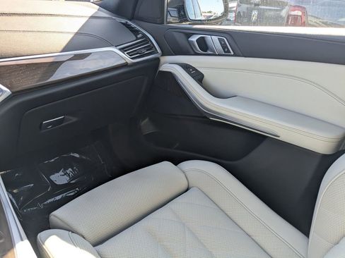 Used 2023 BMW X5 sDrive40i w/ Premium Package image 19