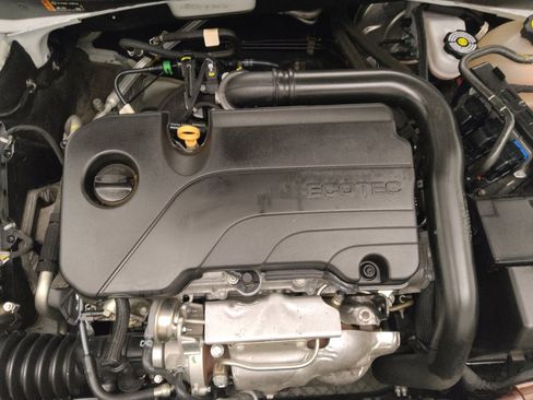 Used 2021 Chevrolet Malibu LS w/ Driver Confidence Package II FWD image 30
