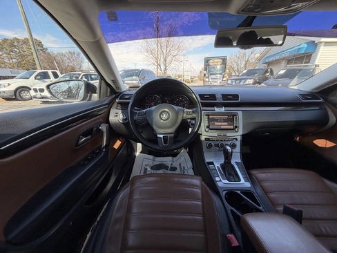 Used 2014 Volkswagen CC Executive image 22