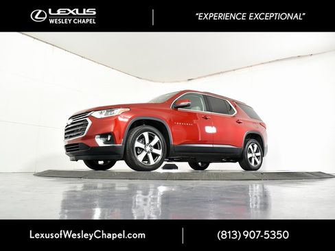 Used 2021 Chevrolet Traverse LT w/ LT Premium Package image 12