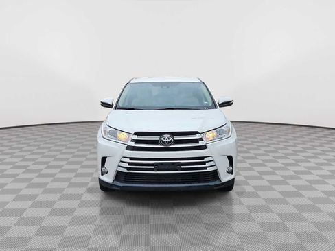 Used 2019 Toyota Highlander Plus image 3